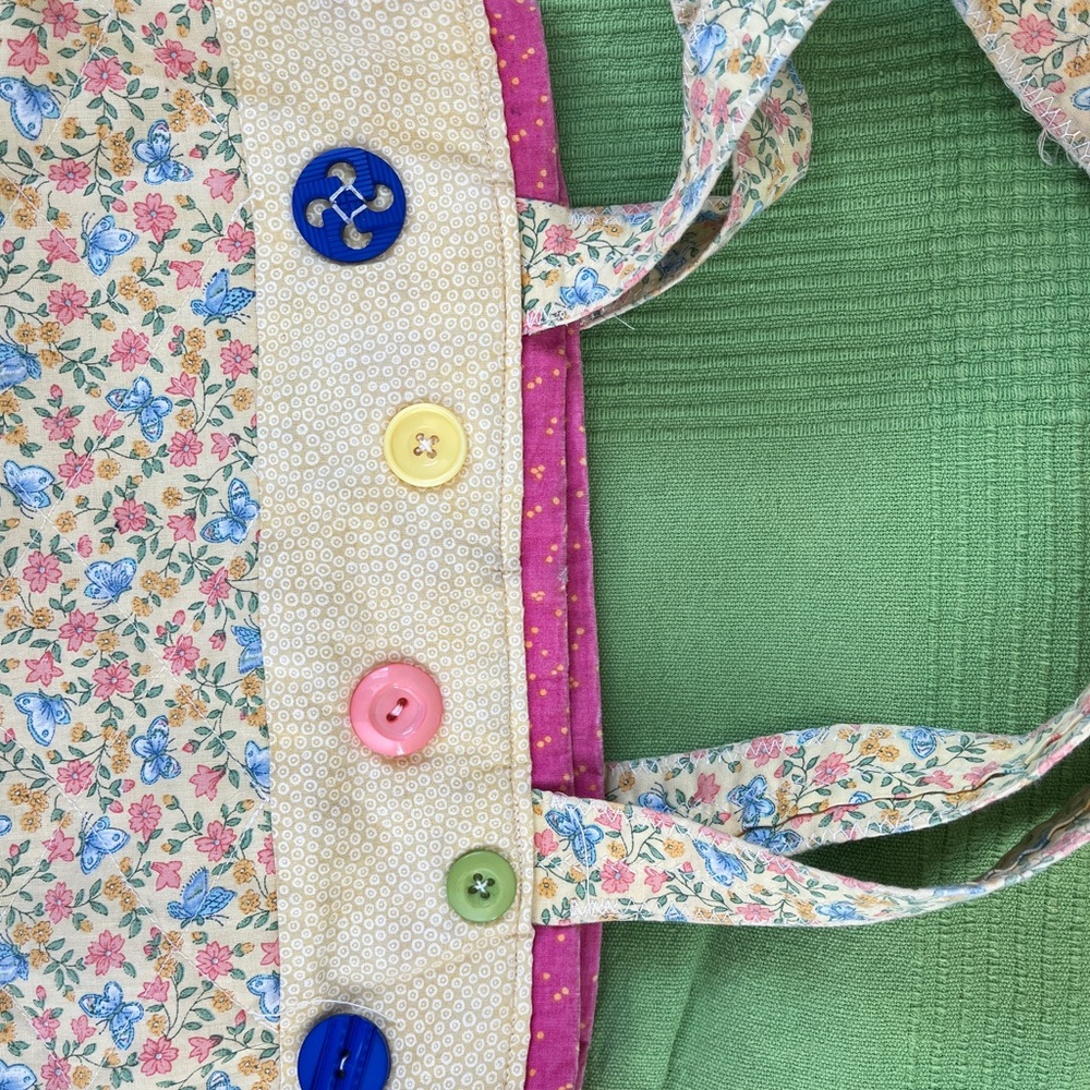 3/$30 🌟 Floral Tote Bag with Colorful Buttons - Picture 5 of 9